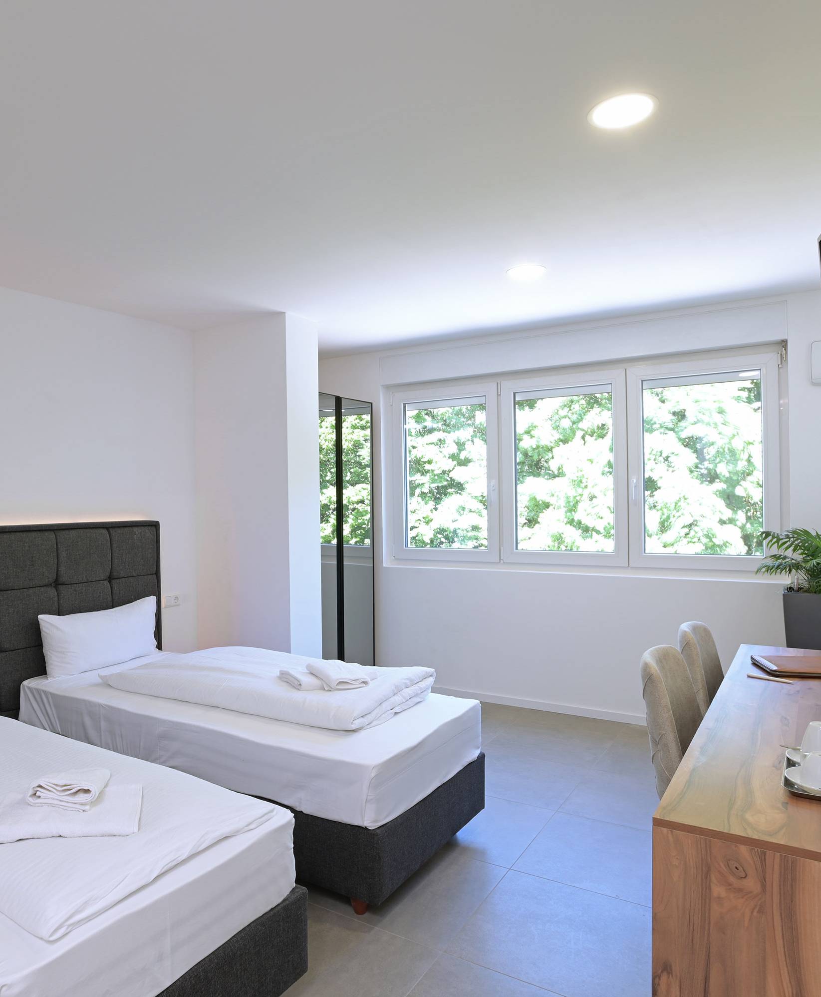 Solutions Provided by HotelFriend, zimmer