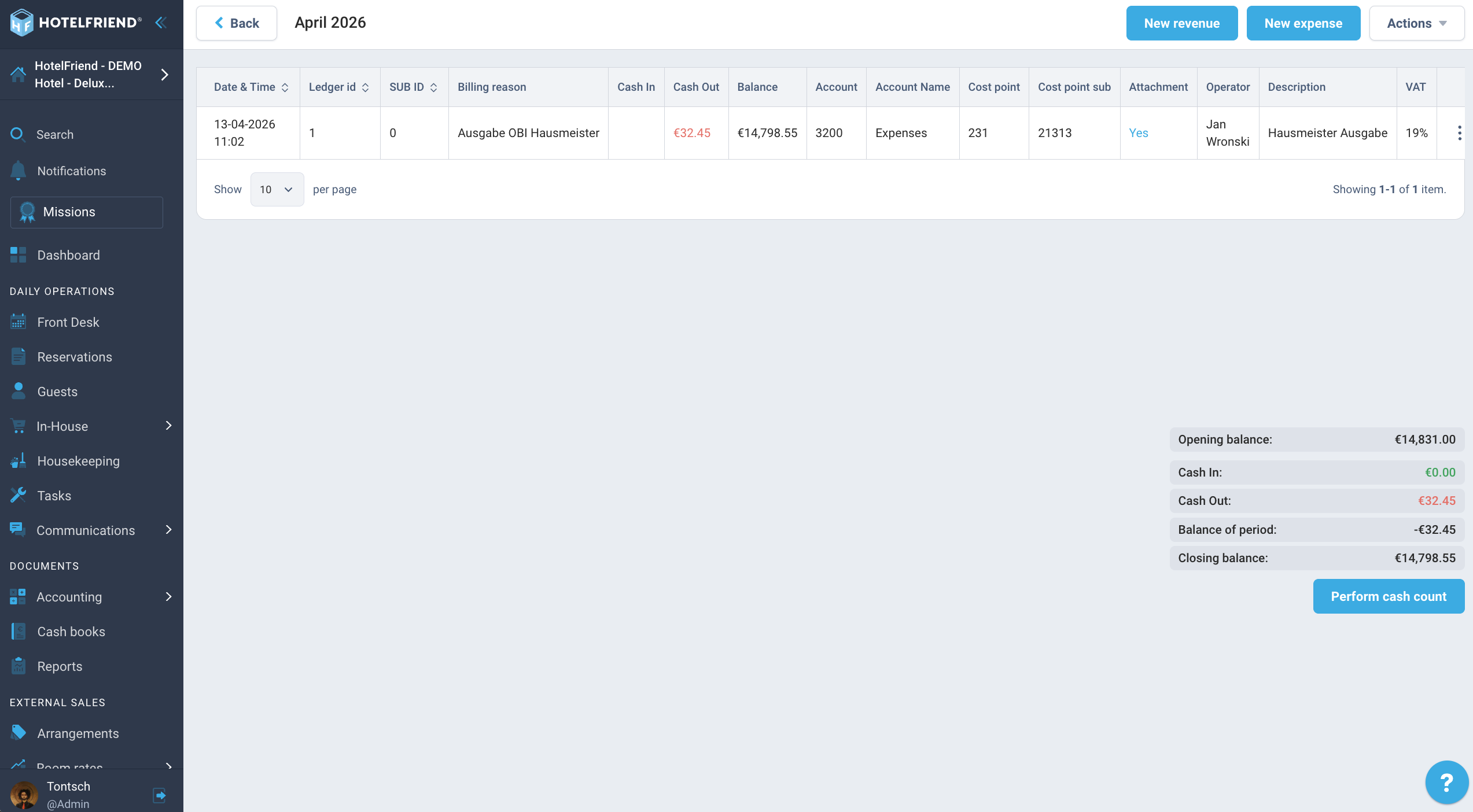 Transaction view with list of entries, deposit and withdrawal amounts, and summary panel on the right